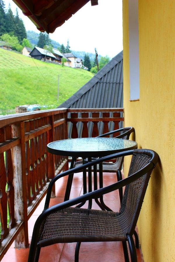 Casuta De Langa Padure Hotell Moeciu De Sus Eksteriør bilde